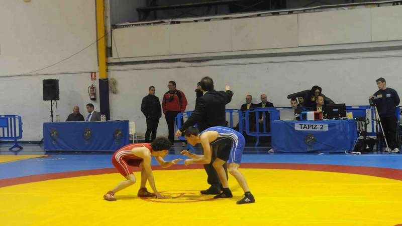 Navarra "borda" el Campeonato de España Junior y Escolar de Lucha